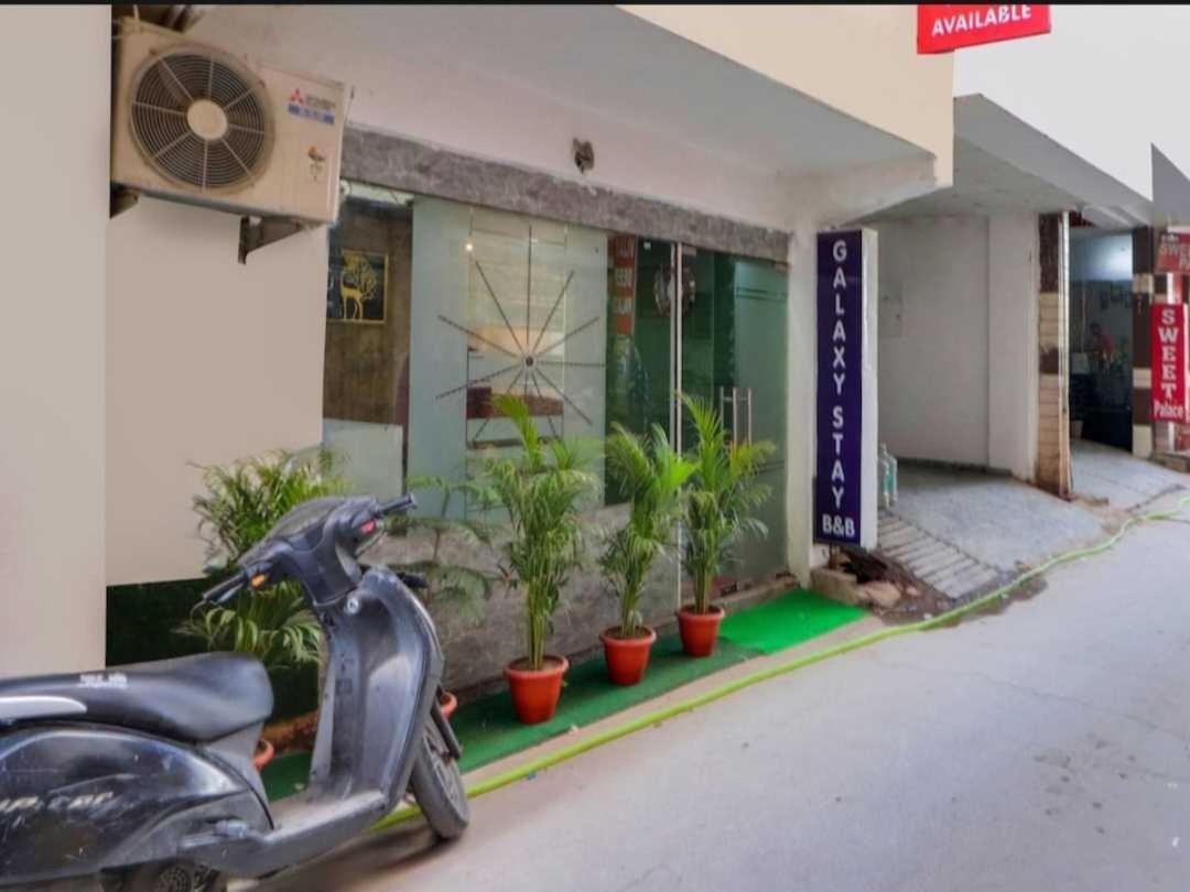 Hotel O Galaxy Stay New Delhi Ngoại thất bức ảnh